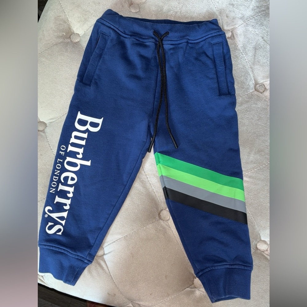 Burberry boys sweatpant joggers size 4y 100% authentic good condition